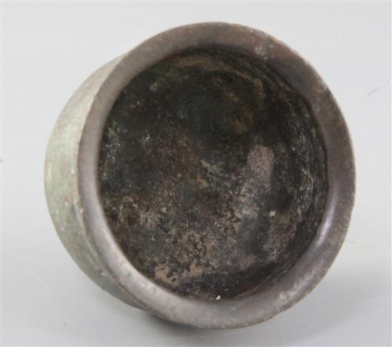 A Chinese archaistic bronze and silver inlaid censer, Ming dynasty or earlier, diameter 7.3cm